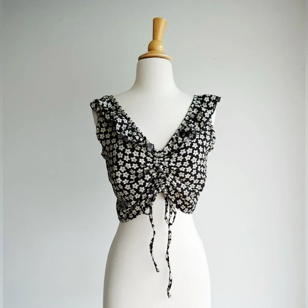 MISSGUIDED | Black Floral Ruffled Crop Top | 10